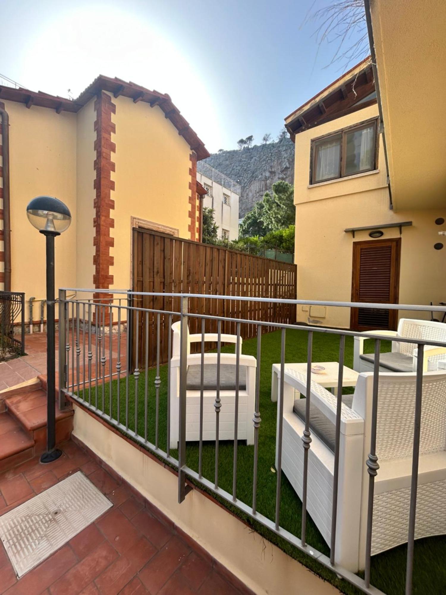 Mondello Suite Apartment Ngoại thất bức ảnh